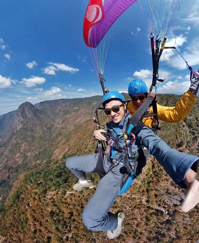 Vuelo en parapente Valle de Bravo con instructor GOPRO